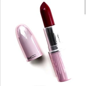 MAC LIPSTICK OUT WITH THE BANG